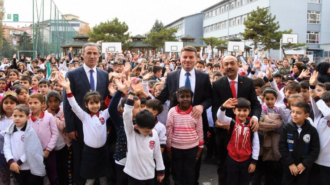  İl Milli Eğitim Müdürümüz Hacı Ömer KARTAL Aksaray Belediye Başkanı Evren DİNÇER  İle Birlikte Kılıçaslan İlkokulunu Ziyaret Ettiler