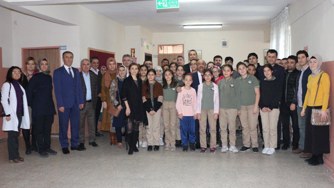 İl Milli Eğitim Müdürümüz Hacı Ömer KARTAL İlimiz Merkez Aksaray Ortaokulu Kütüphanesinin Açılışına Katıldı