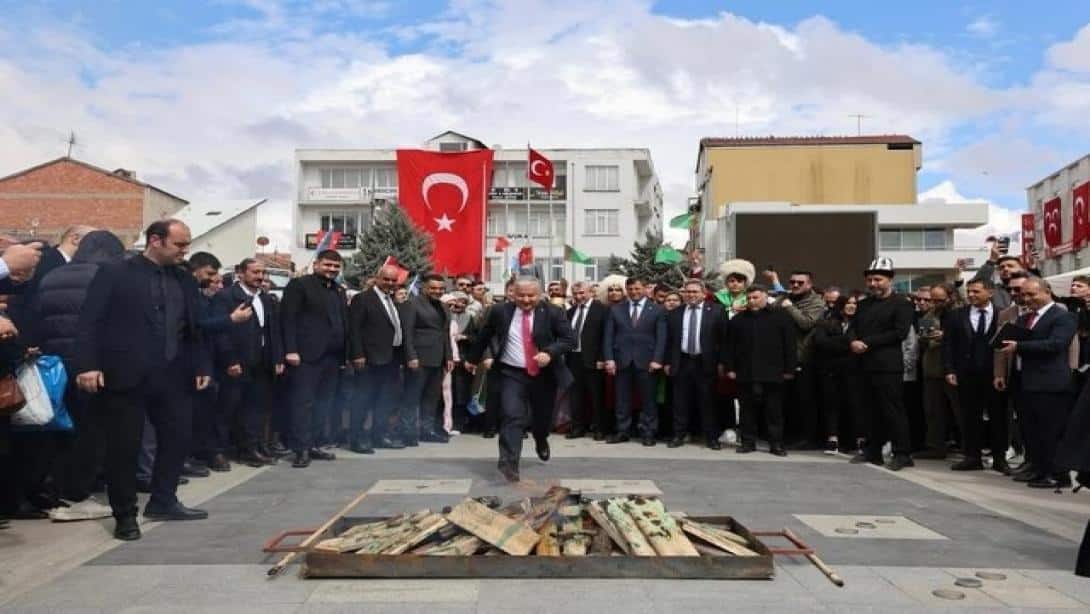 Nevruz Bayramı Coşkusu Birlik ve Beraberlik Mesajlarıyla Kutlandı 